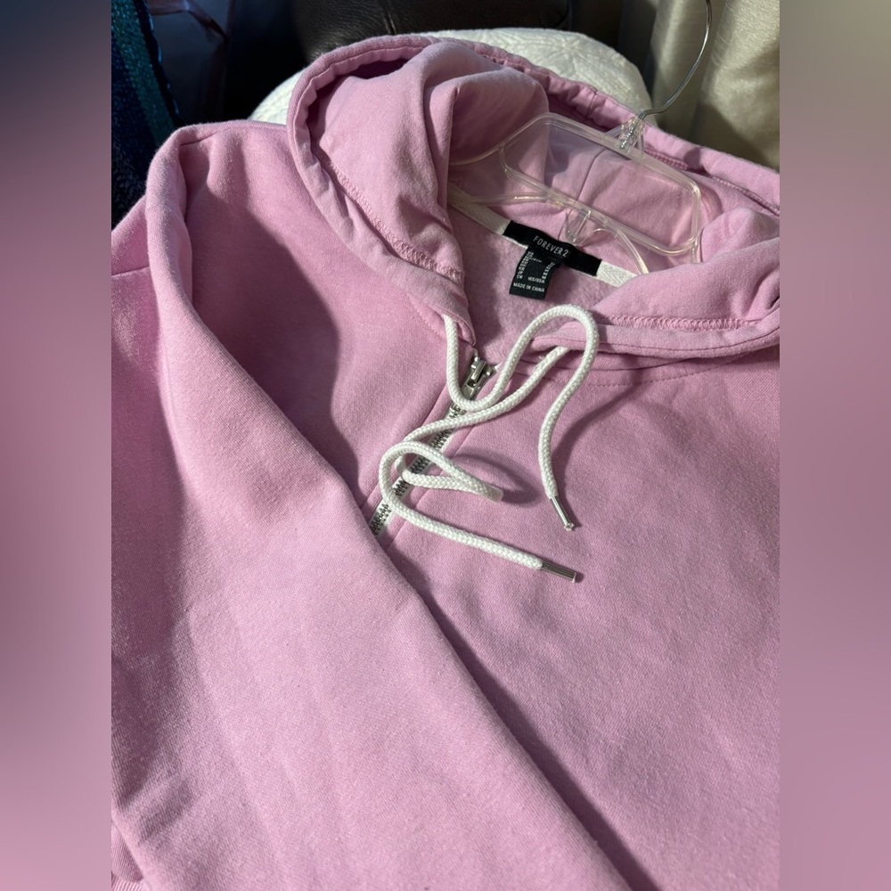 Forever 21 Pink Sweatshirt